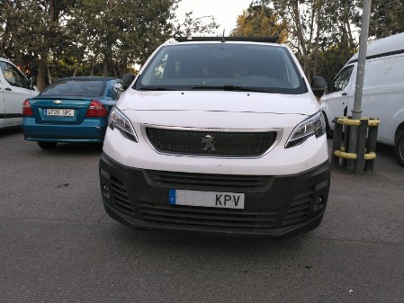 Peugeot Expert combi 6 plazas HDI Diésel 105 cv año 2018.